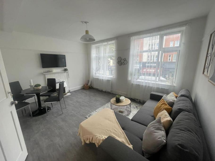 Charming 2 Bed Flat On Tower Bridge Apartment London Ngoại thất bức ảnh